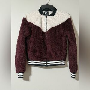 Nike Sherpa Teddy Fleece Burgundy Cream Color-Block Full Zip Cropped Jacket XS